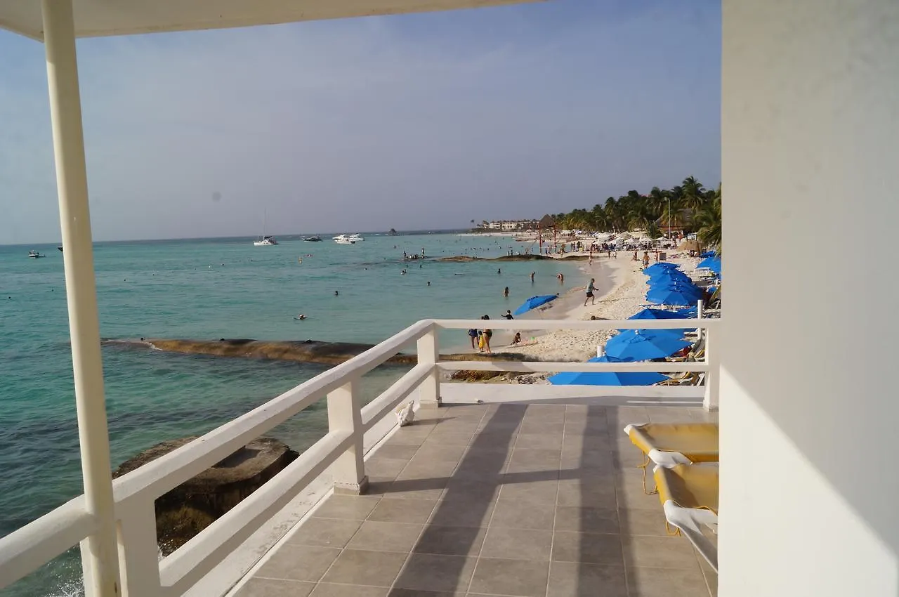 ***  Chichis And Charlies Beachfront Hotel Isla Mujeres México